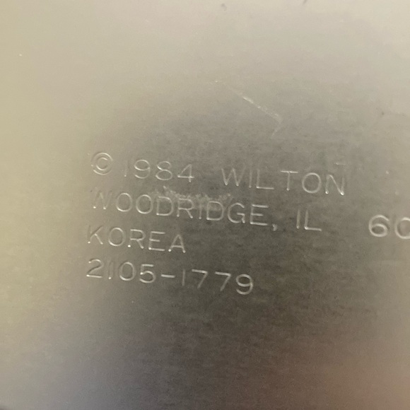 Wilton  1984 - MINI CHRISTMAS TREE BAKING PAN - Picture 7 of 13